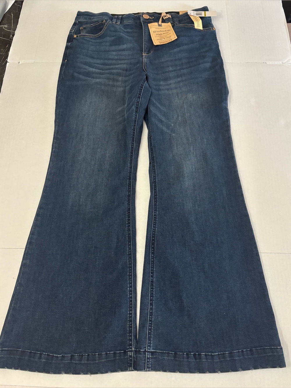 Democracy An Technology High Rise Flare Jeans Size 14 inseam 32”